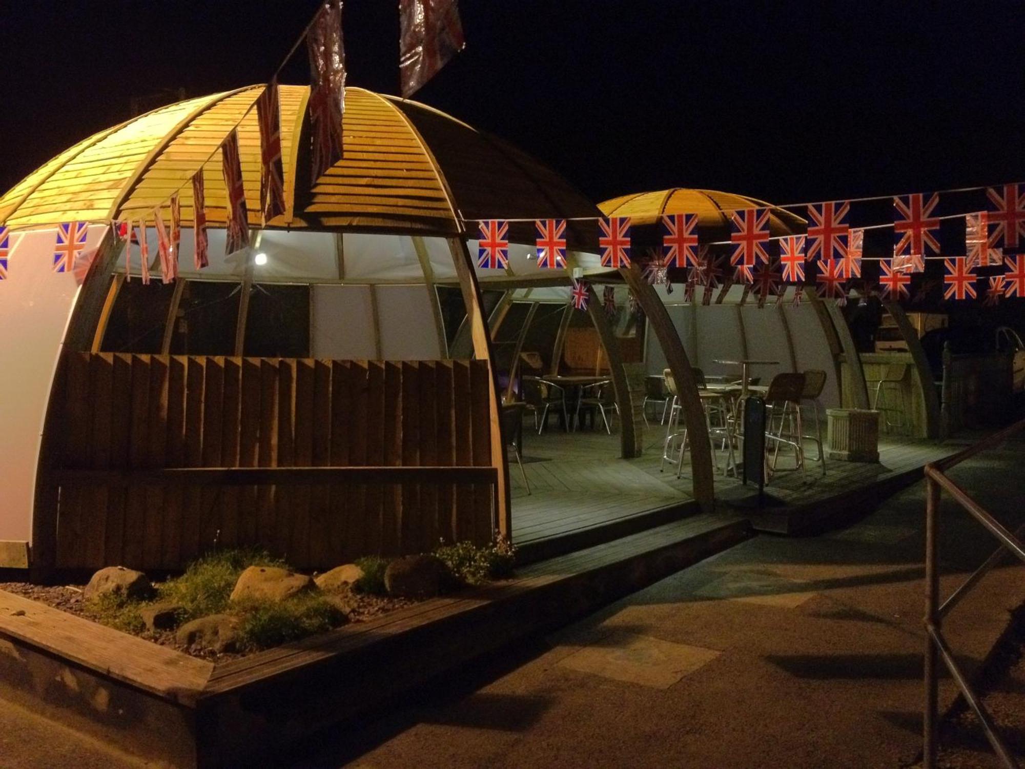 Three Horseshoes Country Inn Барри Экстерьер фото