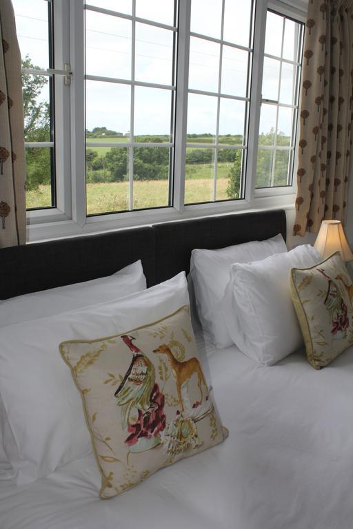 Three Horseshoes Country Inn Барри Экстерьер фото