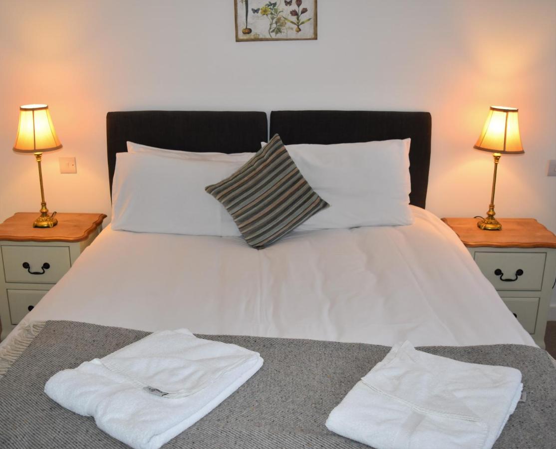 Three Horseshoes Country Inn Барри Экстерьер фото
