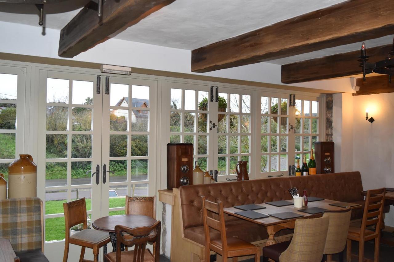 Three Horseshoes Country Inn Барри Экстерьер фото